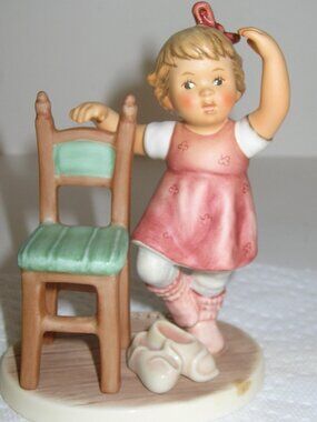 Hummel Goebel "TIPPY TOES" Figurine #2335 TMK9 5" Tall "VERY RARE"